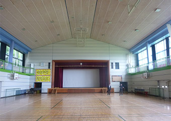 小学校体育館天井耐震対応 Before